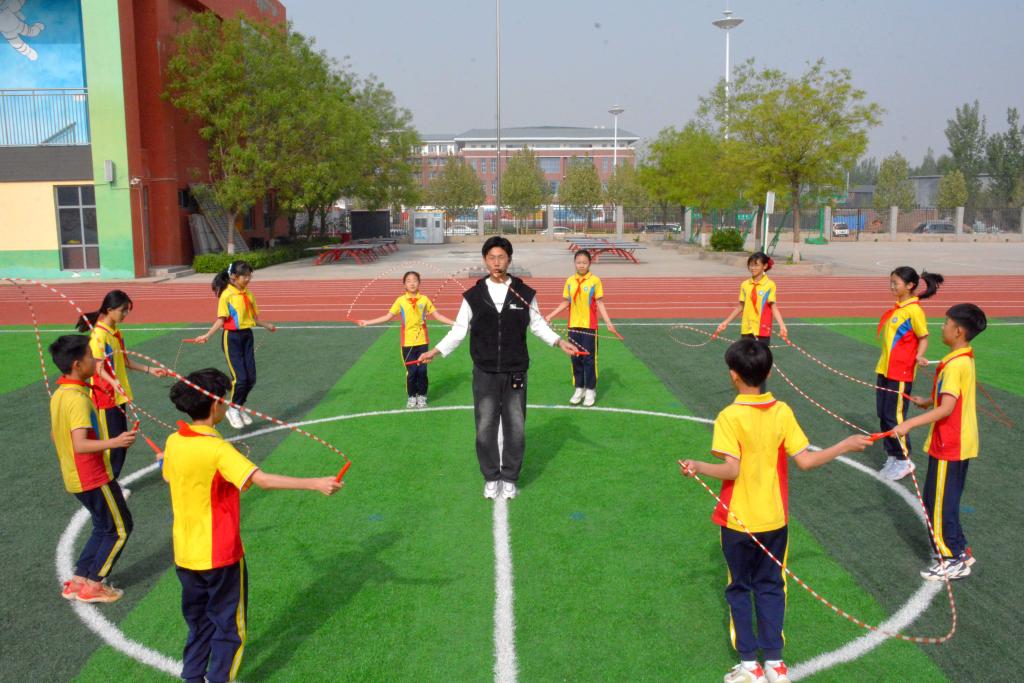 中小学生每天在校运动时间如何达到2小时？——来自河北多地校园的走访观察(图1)
